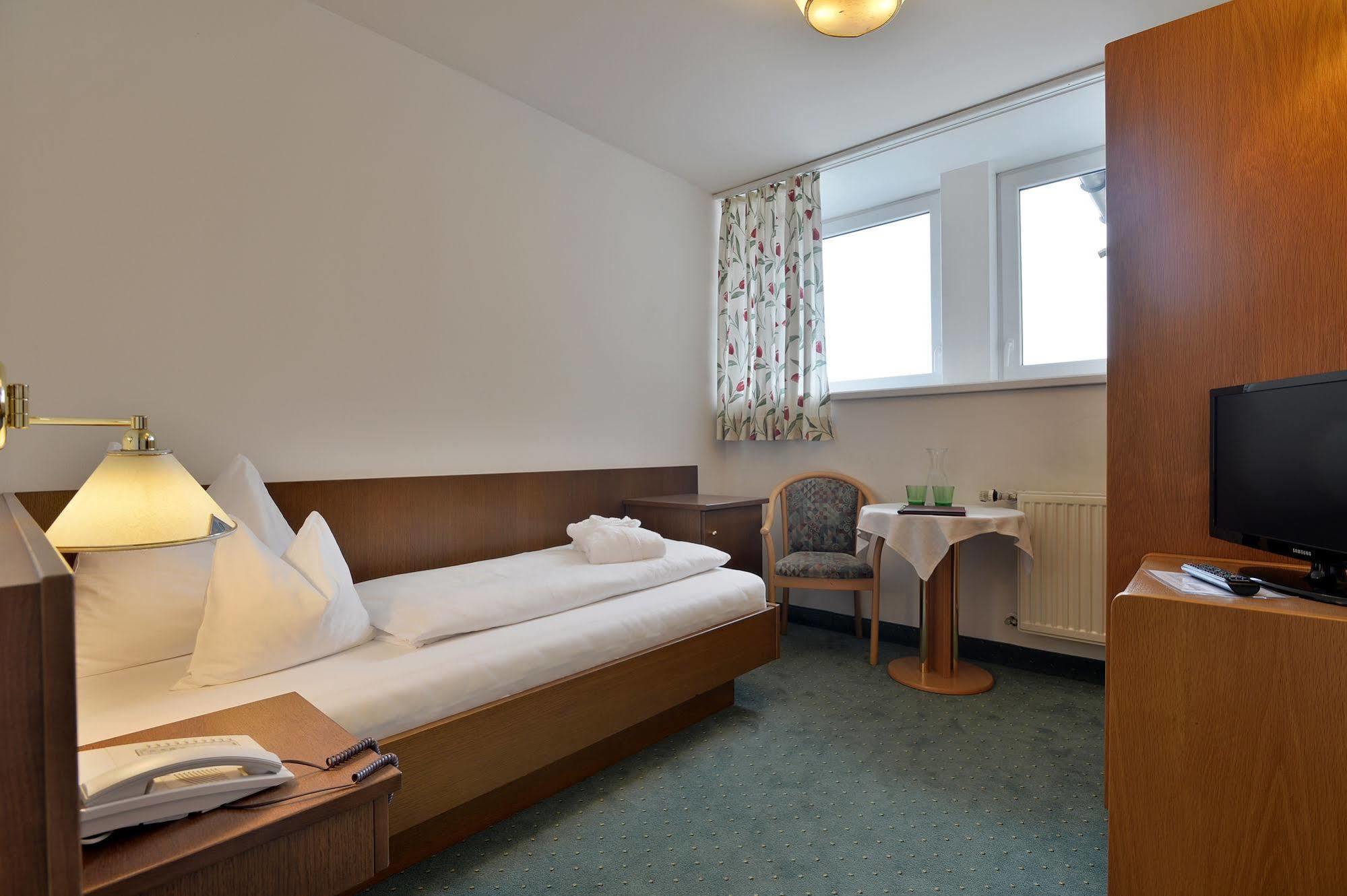 Classic Rooms By Crystal Sankt Johann in Tirol Exteriér fotografie